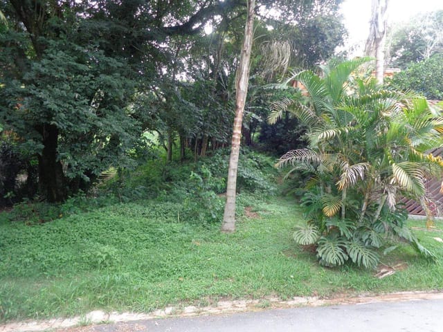 Terreno com 530m², à venda, no bairro Granja Carneiro Viana em Cotia
