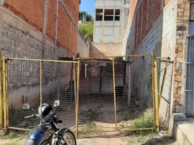 Terreno com 125m², à venda, no bairro Parque Miguel Mirizola em Cotia