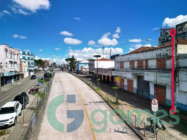 Terreno à venda, no bairro Rebouças em Curitiba