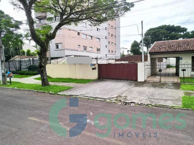 Terreno à venda, no bairro Água Verde em Curitiba