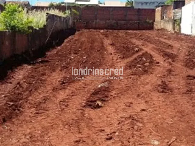 Terreno com 420m², à venda, no bairro Jardim Santo Antônio em Cambé