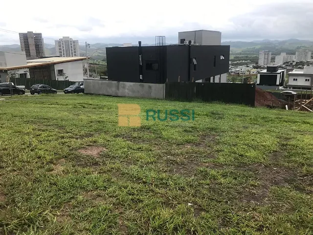 Terreno com 402m², à venda, no bairro Urbanova em São José dos Campos