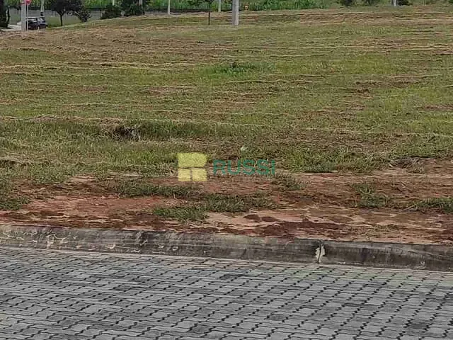 Terreno com 548m², à venda, no bairro Piedade em Caçapava