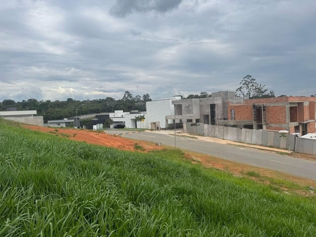 Terreno com 510m², à venda, no bairro Jardim Colibri em Embu das Artes