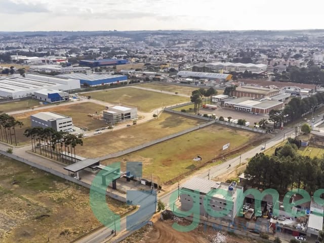 Terreno à venda, no bairro Novo Mundo em Curitiba