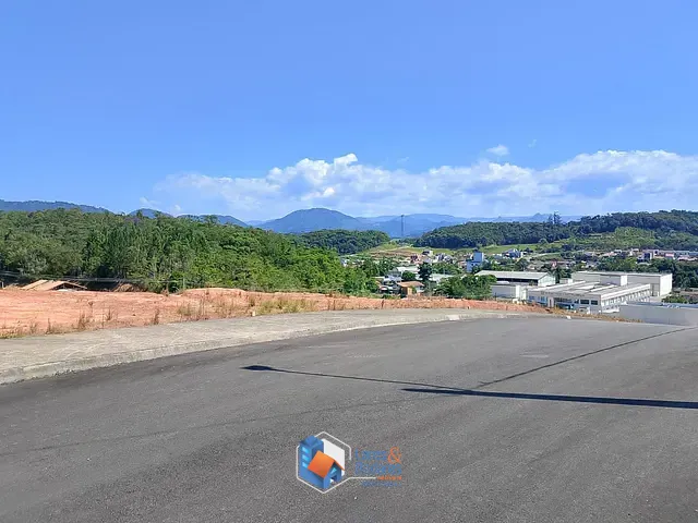 Terreno com 353m² 1 quarto e 1 banheiro, à venda, no bairro Três Rios do Norte em Jaraguá Do Sul