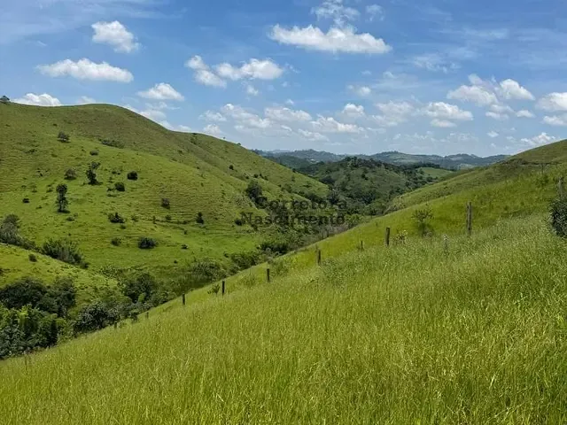 Terreno com 1700m², à venda, no bairro Itaoca em Guararema