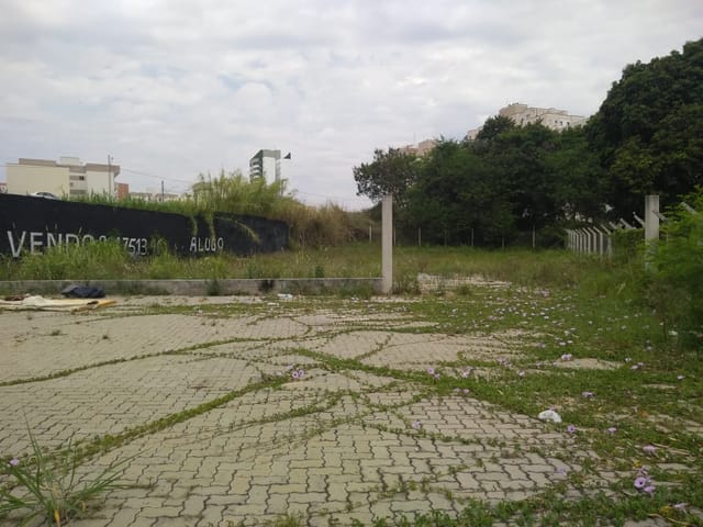Terreno com 1125m², à venda, no bairro Esplanada Independência em Taubaté
