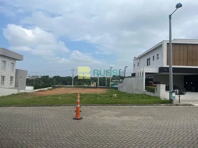 Terreno com 732m², à venda, no bairro Condomínio Reserva do Paratehy em São José dos Campos