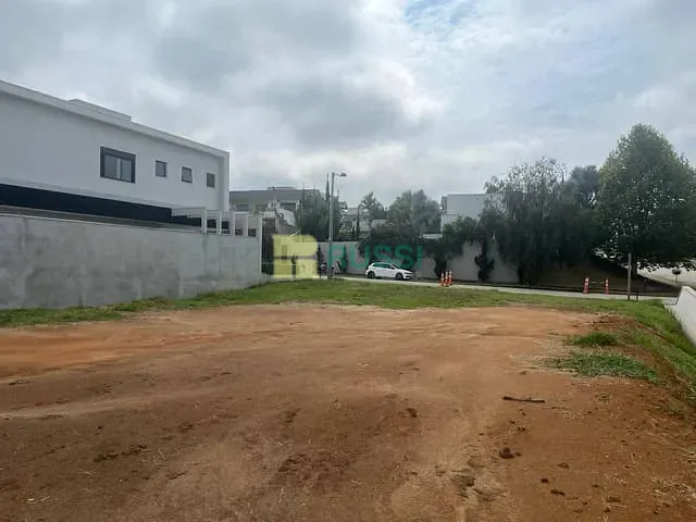 Terreno com 732m², à venda, no bairro Condomínio Reserva do Paratehy em São José dos Campos