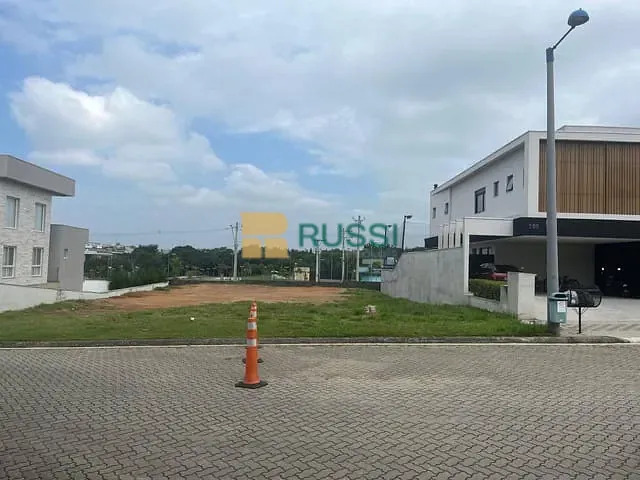 Terreno com 732m², à venda, no bairro Condomínio Reserva do Paratehy em São José dos Campos