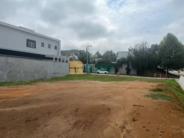 Terreno com 732m², à venda, no bairro Condomínio Reserva do Paratehy em São José dos Campos