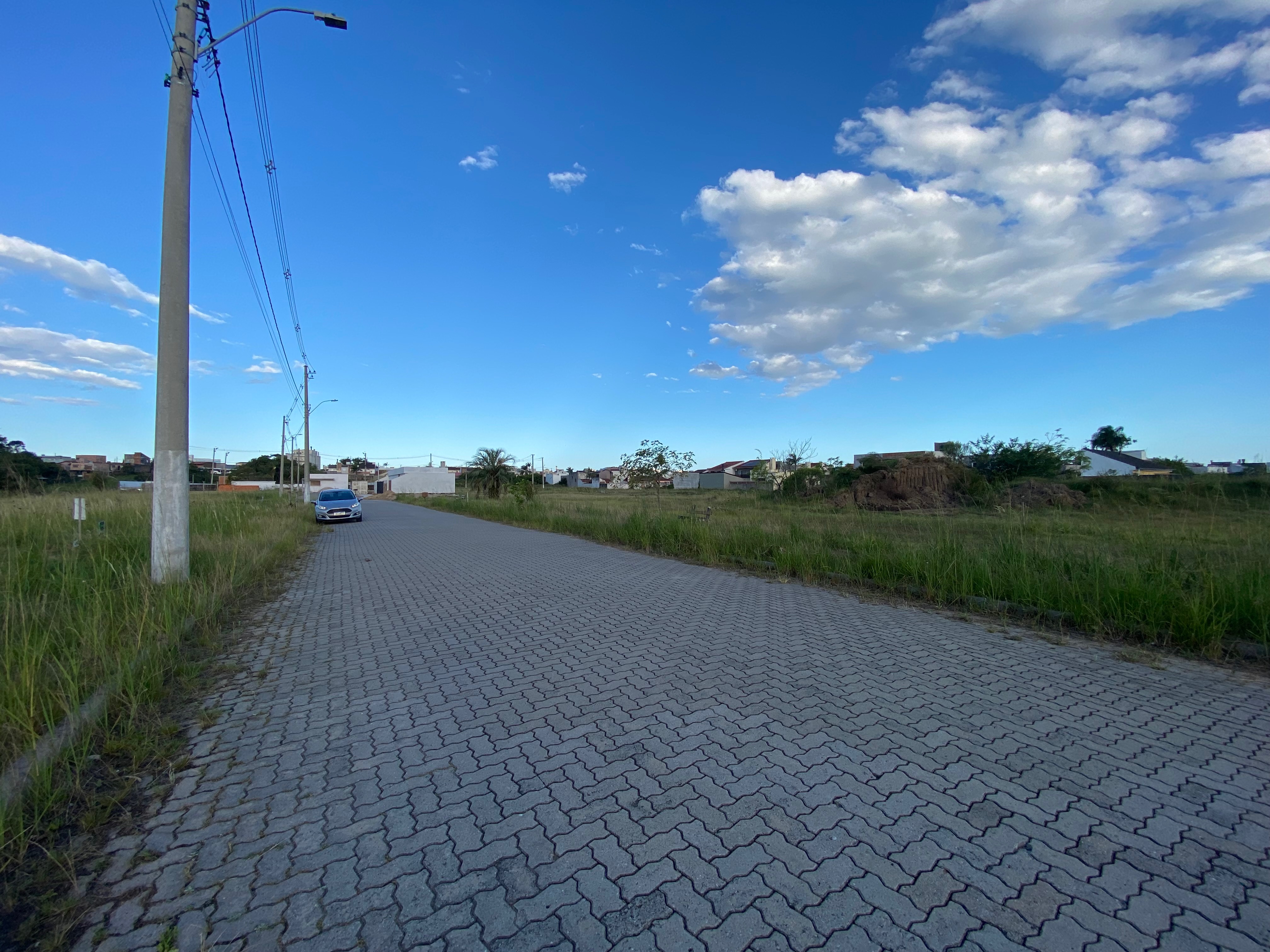 Terreno à venda no Loteamento Piazza Del Sole, Colina do Sol - 312 m² de área total, sendo 12 metros de frente.
