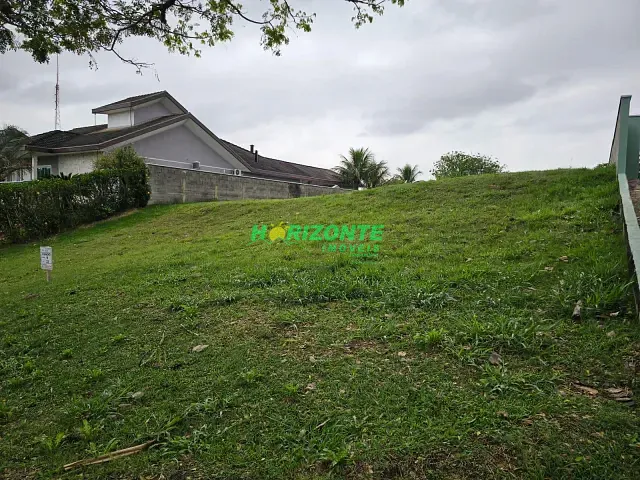 Terreno com 1000m², à venda, no bairro Condomínio Residencial Mirante do Vale em Jacareí