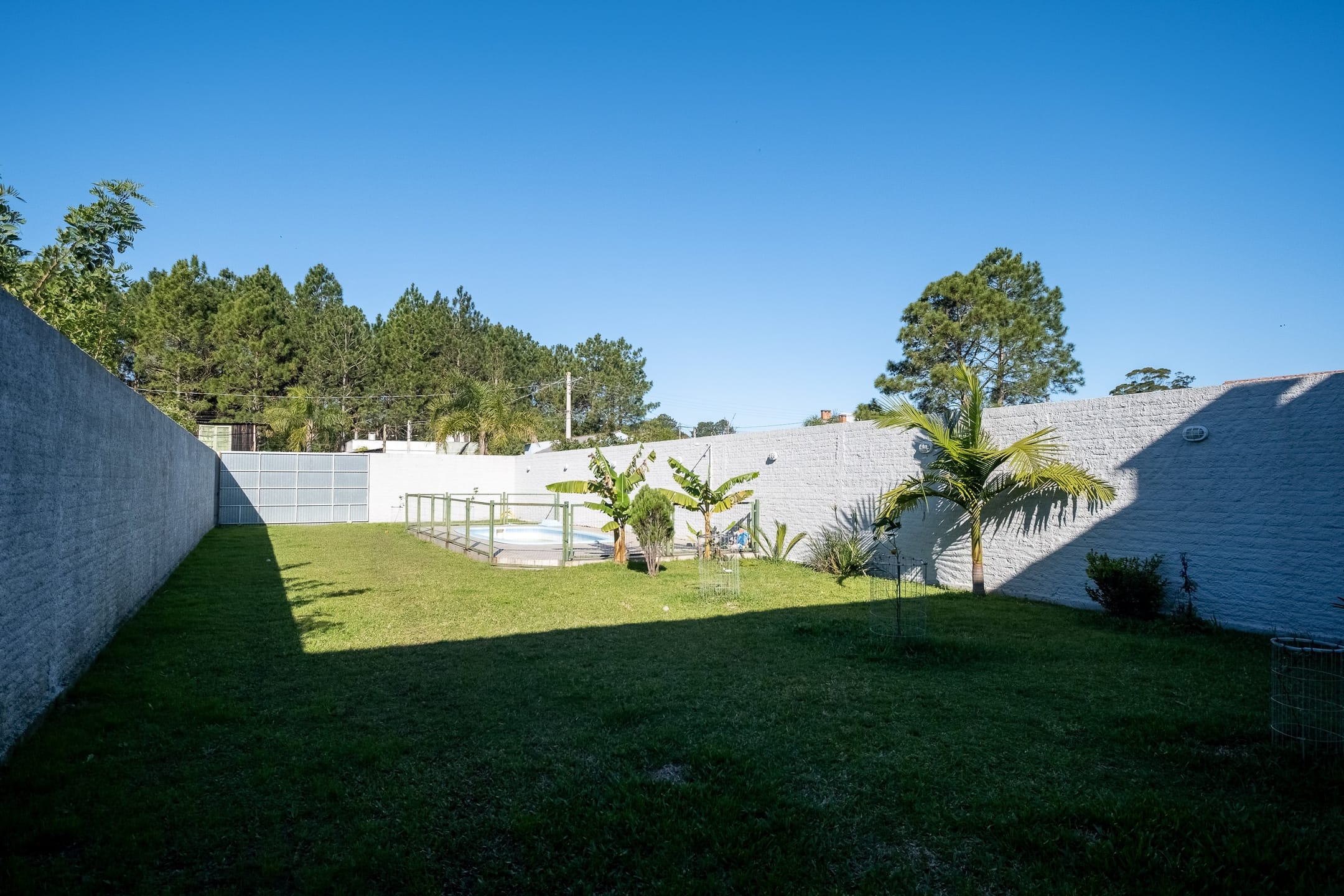 Terreno à venda no Recanto de Portugal, 300 m² (10x30), em excelente localização. Ideal para construção residencial.