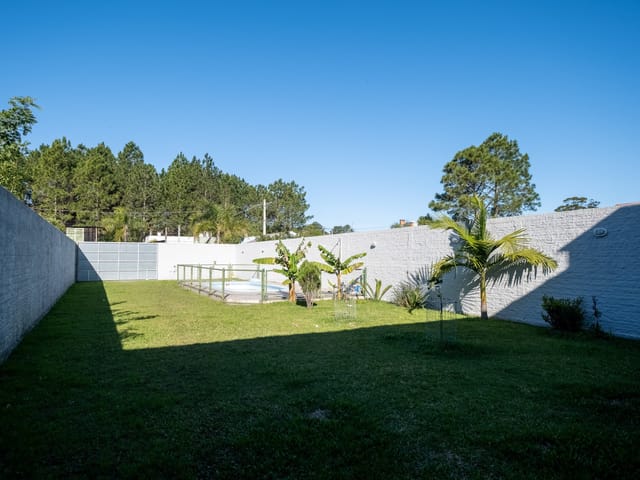 Terreno com 300m², à venda, no bairro Laranjal em Pelotas