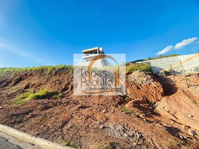 Terreno com 300m², à venda, no bairro Condomínio Portal Lamis em Bom Jesus dos Perdões