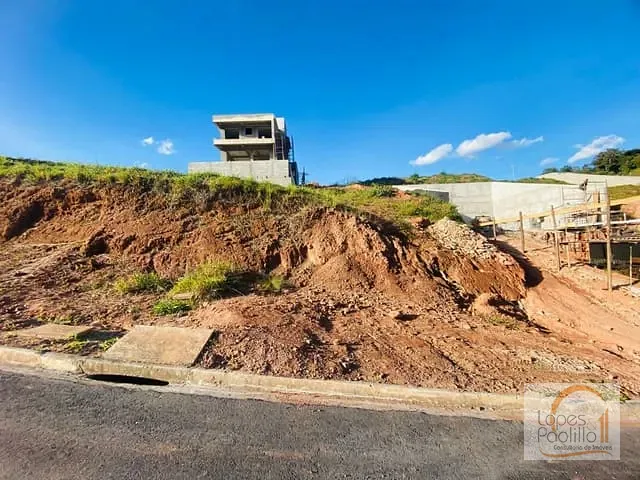 Terreno com 300m², à venda, no bairro Condomínio Portal Lamis em Bom Jesus dos Perdões