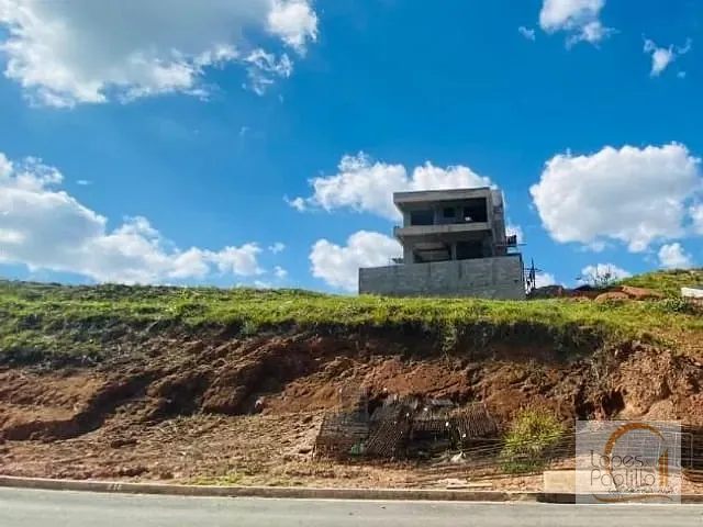 Terreno com 300m², à venda, no bairro Condomínio Portal Lamis em Bom Jesus dos Perdões