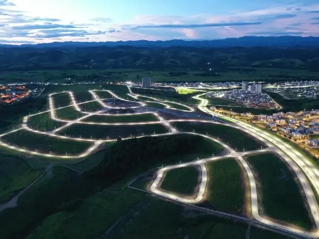 Terreno com 380m², à venda, no bairro Urbanova em São José Dos Campos