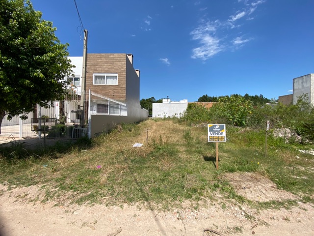 Terreno com 300m², à venda, no bairro Laranjal em Pelotas