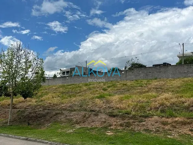 Terreno com 600m², à venda, no bairro Condomínio Residencial Colinas do Paratehy em São José dos Campos