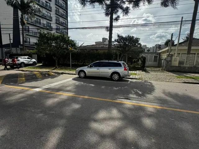 Terreno com 896m², à venda, no bairro Cristo Rei em Curitiba