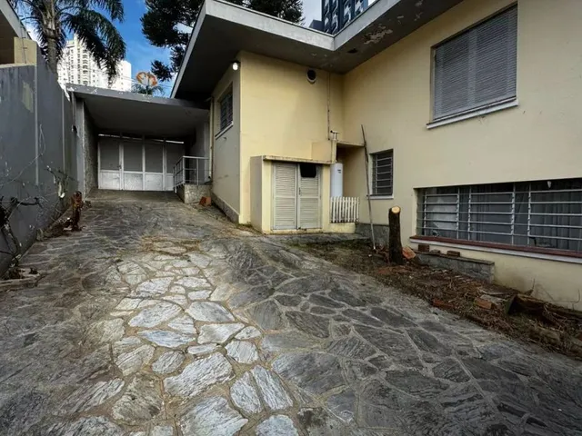 Terreno com 896m², à venda, no bairro Cristo Rei em Curitiba