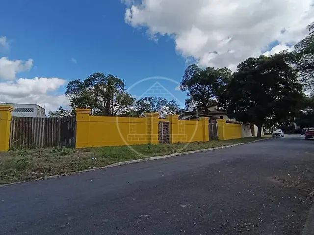 Terreno com 1050m², à venda, no bairro Interlagos em São Paulo
