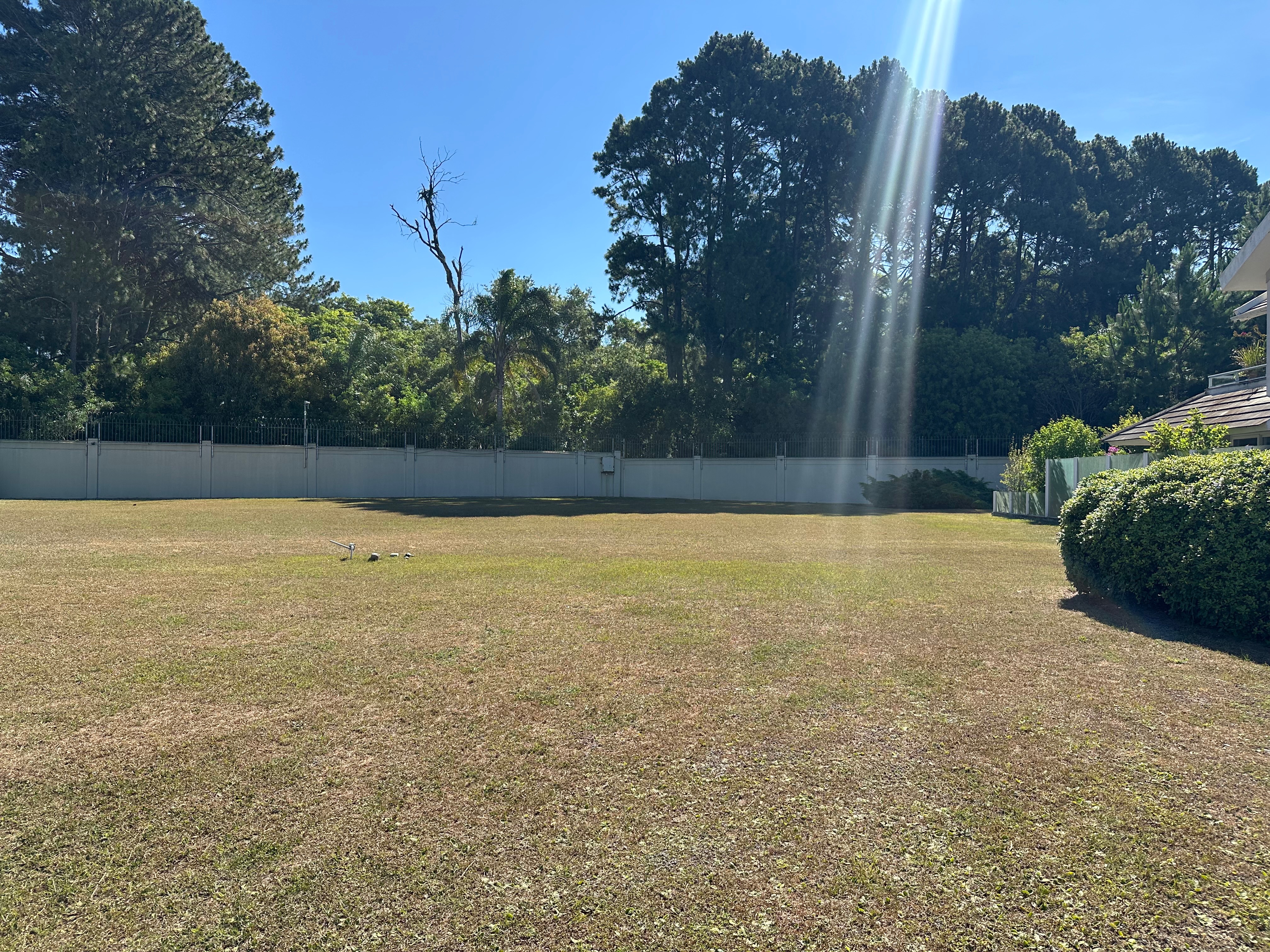 Terreno à venda no Veredas, Laranjal - com 418 m² de área total, sendo sendo 13 metros de frente por 28 metros de profundidade.