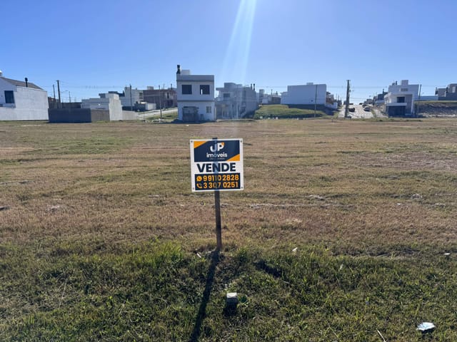 Terreno com 558m², à venda, no bairro Três Vendas em Pelotas