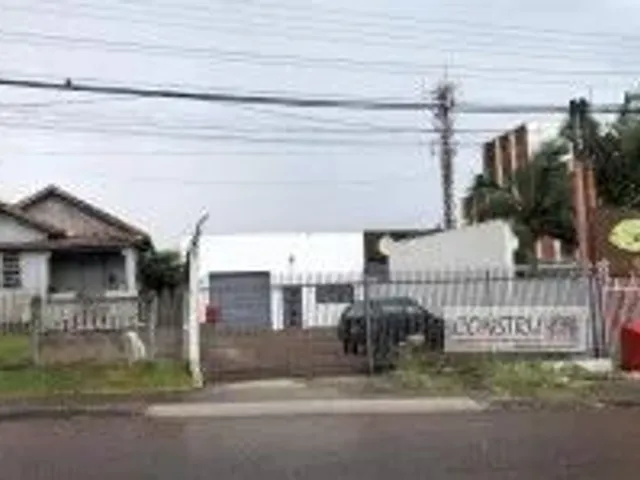 Terreno à venda, no bairro Cajuru em Curitiba