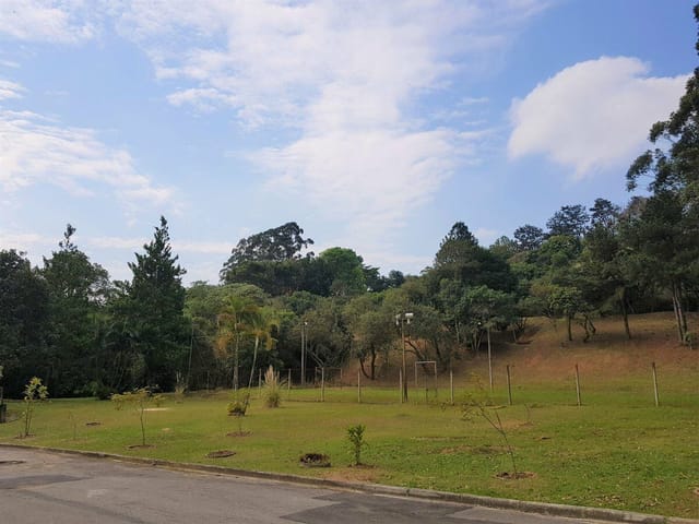 Terreno com 3307m², à venda, no bairro Jardim Mediterrâneo em Cotia