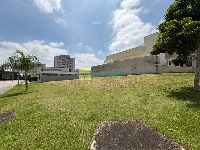 Terreno com 469m², à venda, no bairro Condomínio Residencial Monaco em São José dos Campos