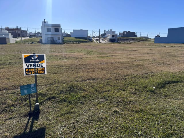 Terreno com 551m², à venda, no bairro Três Vendas em Pelotas