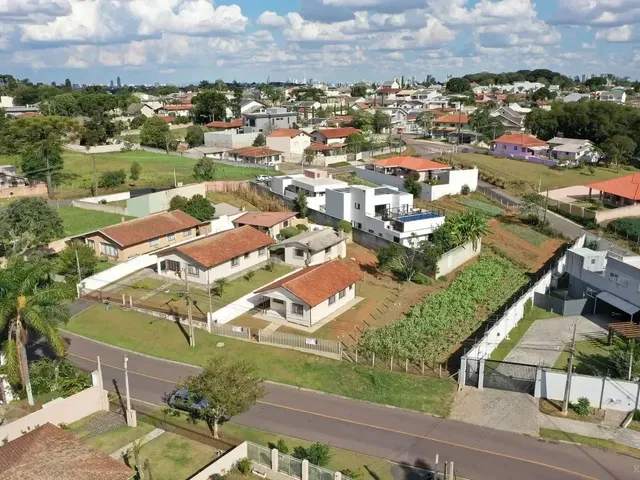 Terreno com 611m², à venda, no bairro Butiatuvinha em Curitiba