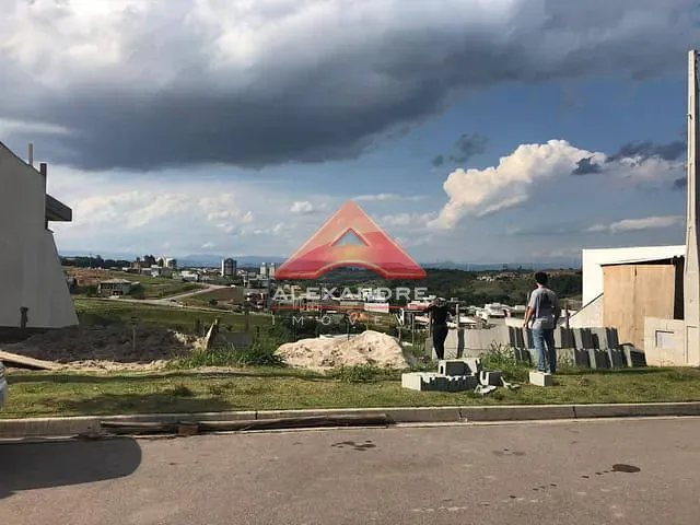 Terreno com 377m², à venda, no bairro Putim em São José dos Campos