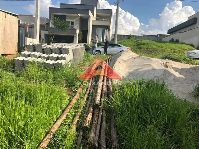 Terreno com 377m², à venda, no bairro Putim em São José dos Campos