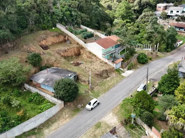 Terreno à venda, no bairro Jardim Viviane em Campo Magro