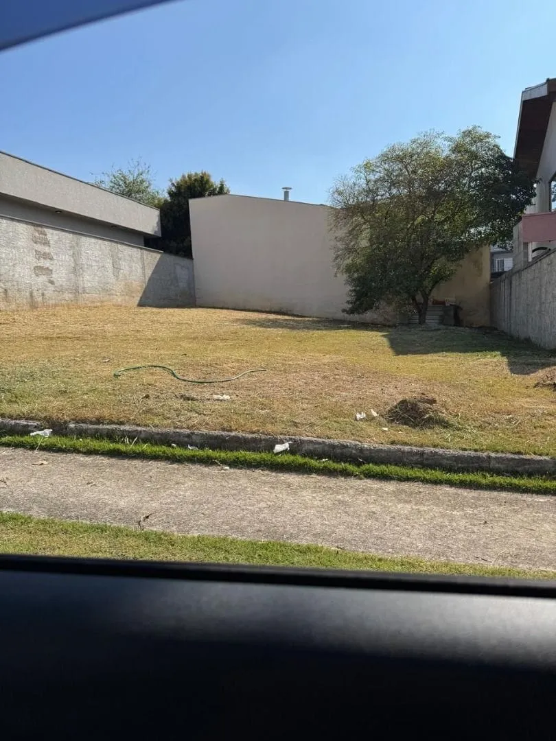 Terreno, 301 m² - Foto 1