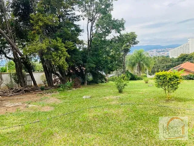 Terreno com 583m², à venda, no bairro Campos de Atibaia em Atibaia
