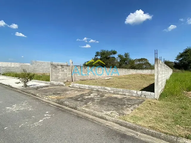 Terreno com 279m², à venda, no bairro Recanto dos Eucaliptos em São José dos Campos