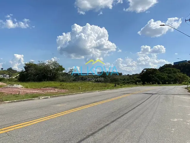 Terreno com 279m², à venda, no bairro Recanto dos Eucaliptos em São José dos Campos