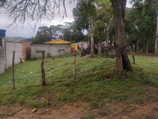 Terreno com 700m², à venda, no bairro Carmo Messias em Ibiúna