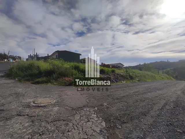 Terreno com 462m², à venda, no bairro Uvaranas em Ponta Grossa