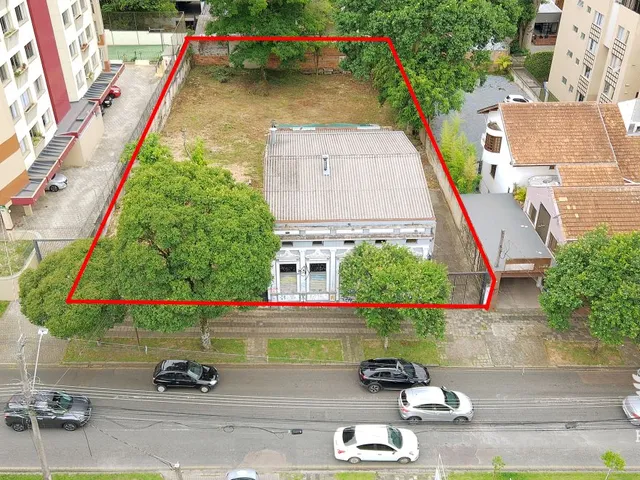 Terreno com 1439m², à venda, no bairro São Francisco em Curitiba