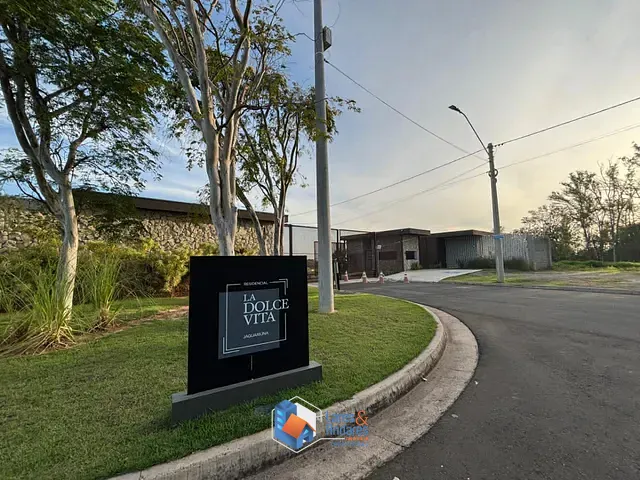Terreno com 250m² 1 quarto e 1 banheiro, à venda, no bairro Colinas do Castelo em Jaguariúna