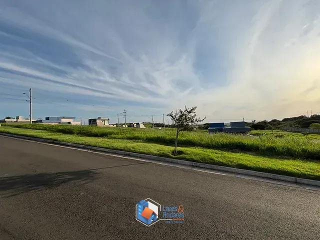 Terreno com 250m² 1 quarto e 1 banheiro, à venda, no bairro Colinas do Castelo em Jaguariúna