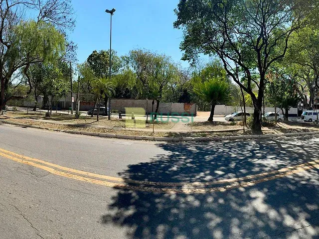 Terreno com 1906m², à venda, no bairro Parque Industrial em São José dos Campos