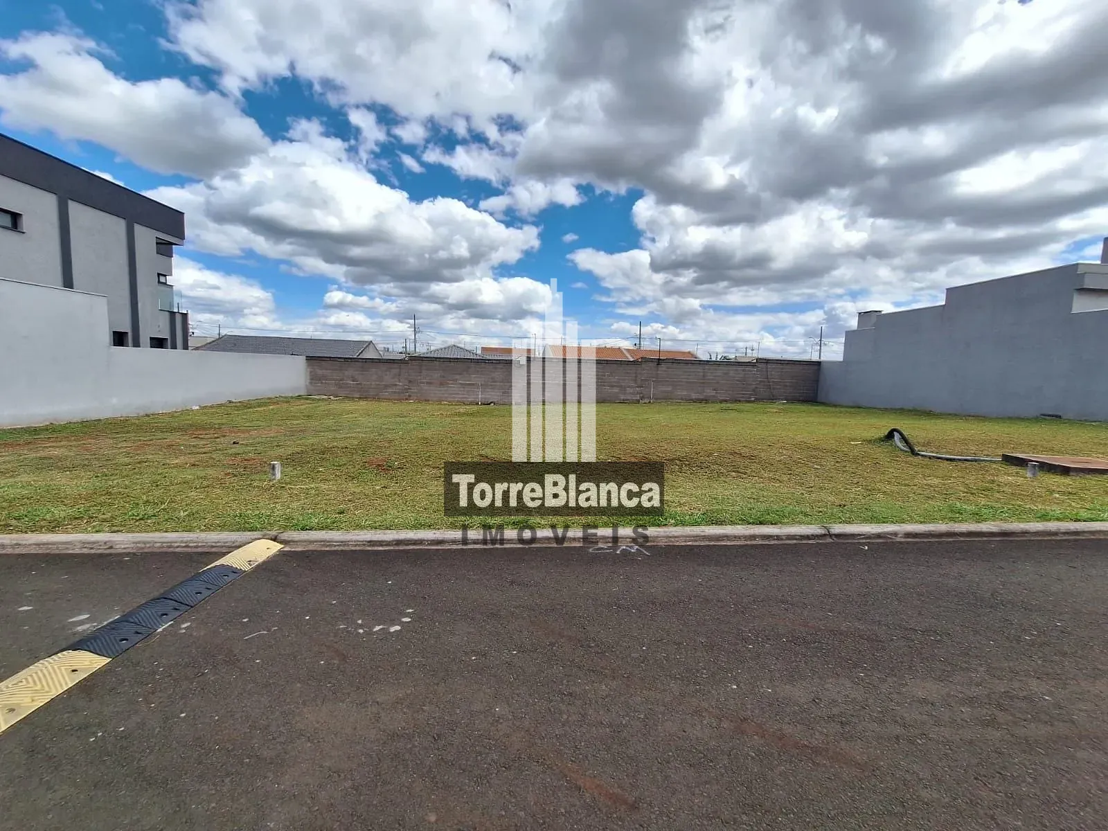Terreno, 200 m² - Foto 1